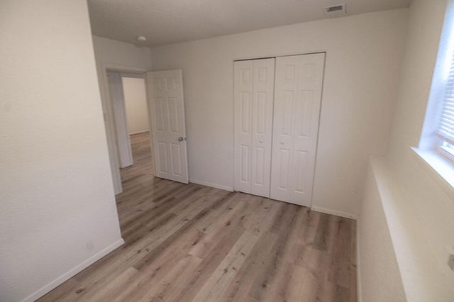 1007 W ASH ST, Columbia, MO 65203