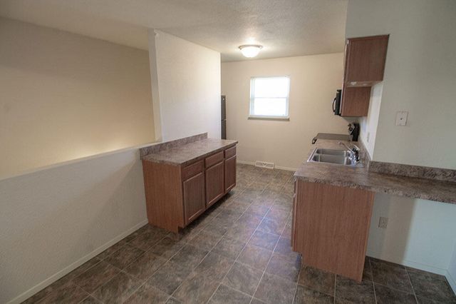 1007 W ASH ST, Columbia, MO 65203