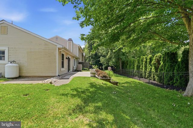 1382 BEECHDROP CT, Yardley, PA 19067