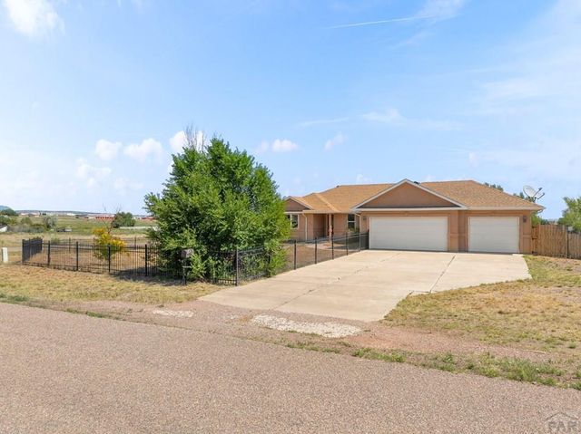 463 E Fraser Dr, Pueblo West, CO 81007