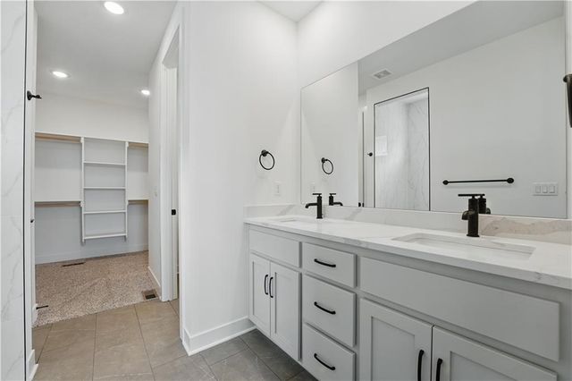 20671 Skyview Lane, Spring Hill, KS 66083