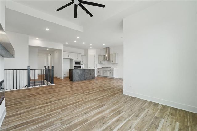 20671 Skyview Lane, Spring Hill, KS 66083