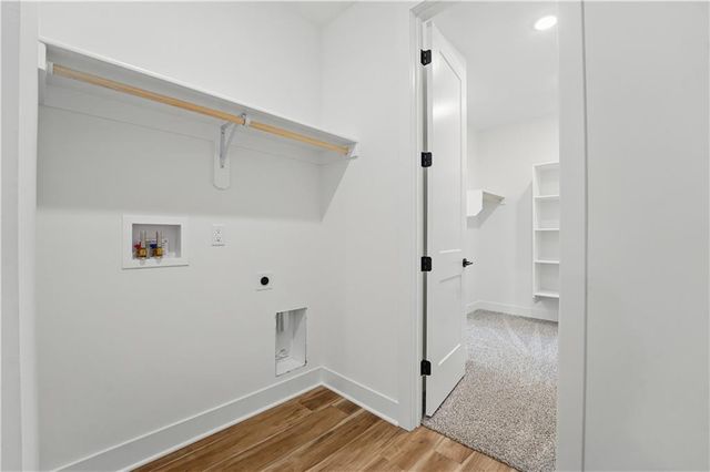 20671 Skyview Lane, Spring Hill, KS 66083