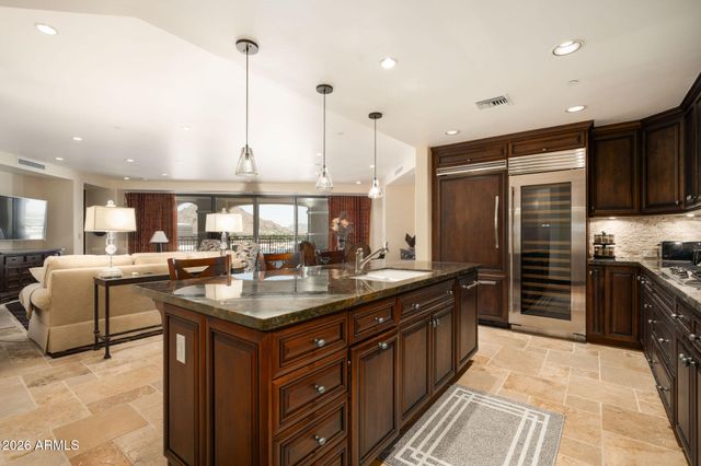 7181 E CAMELBACK Road 1001, Scottsdale, AZ 85251