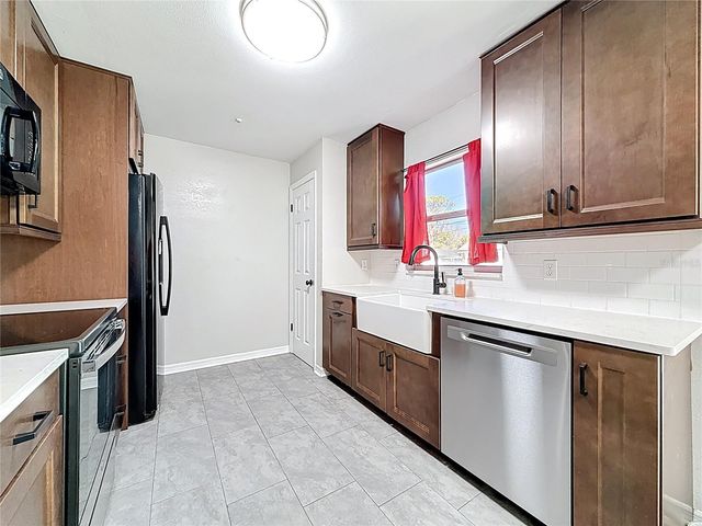 219 JENNY WAY, Lakeland, FL 33809