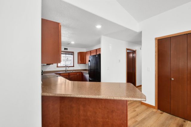 2853 35th Street S, Moorhead, MN 56560
