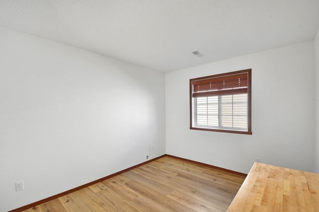 2853 35th Street S, Moorhead, MN 56560