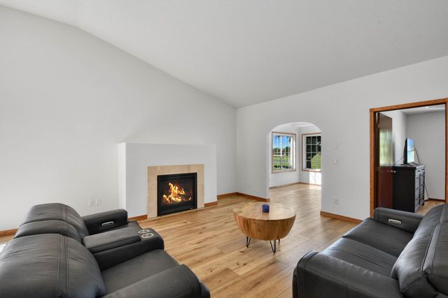 2853 35th Street S, Moorhead, MN 56560