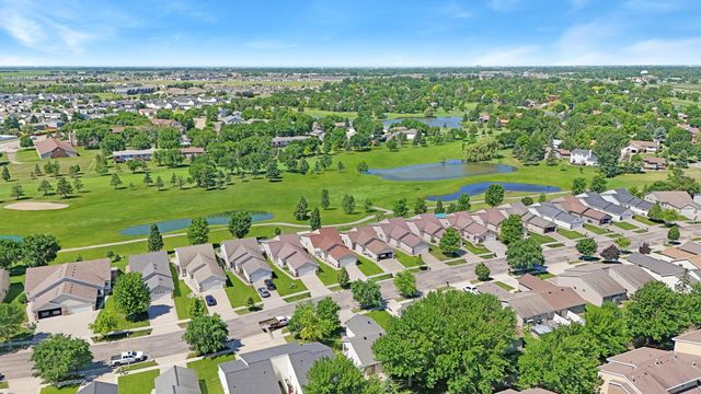 2853 35th Street S, Moorhead, MN 56560