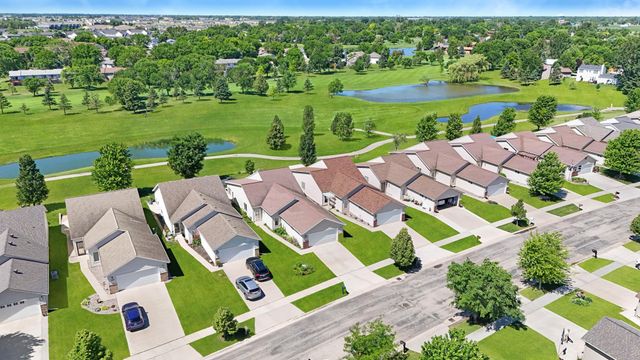 2853 35th Street S, Moorhead, MN 56560