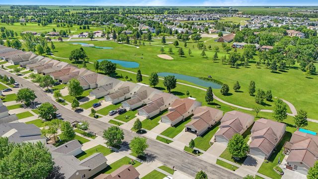 2853 35th Street S, Moorhead, MN 56560