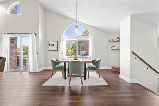 1152 Courtland Drive 406, Buffalo Grove, IL 60089