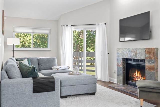 1152 Courtland Drive 406, Buffalo Grove, IL 60089