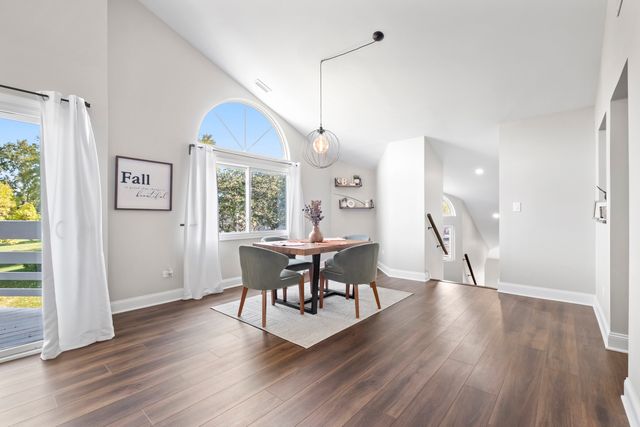 1152 Courtland Drive 406, Buffalo Grove, IL 60089