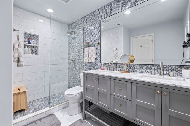 1152 Courtland Drive 406, Buffalo Grove, IL 60089