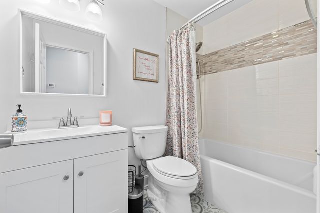 1152 Courtland Drive 406, Buffalo Grove, IL 60089