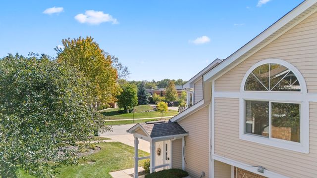 1152 Courtland Drive 406, Buffalo Grove, IL 60089