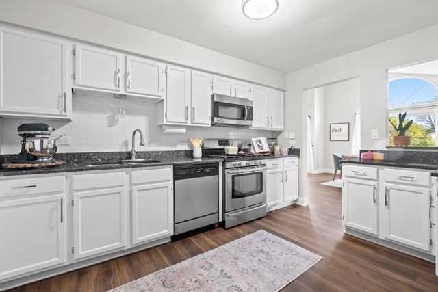 1152 Courtland Drive 406, Buffalo Grove, IL 60089