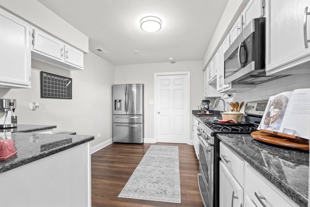 1152 Courtland Drive 406, Buffalo Grove, IL 60089