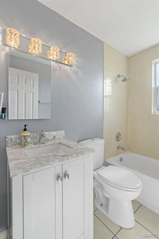 1107 W Congress Street, Pacific, MO 63069