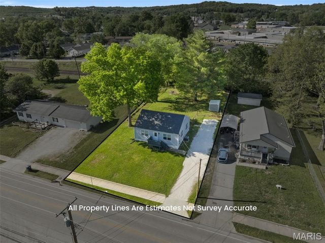 1107 W Congress Street, Pacific, MO 63069