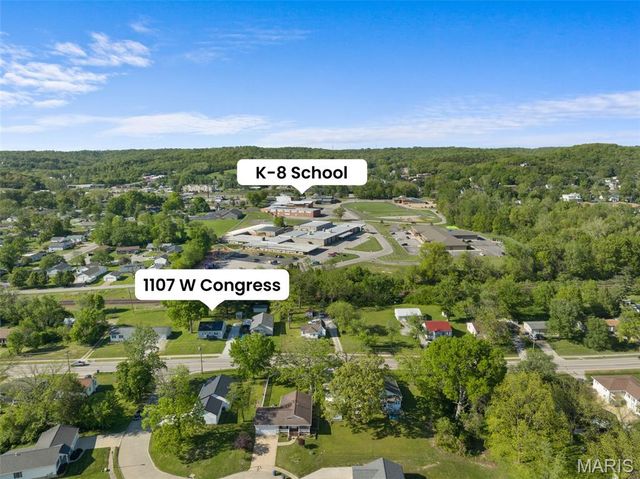 1107 W Congress Street, Pacific, MO 63069