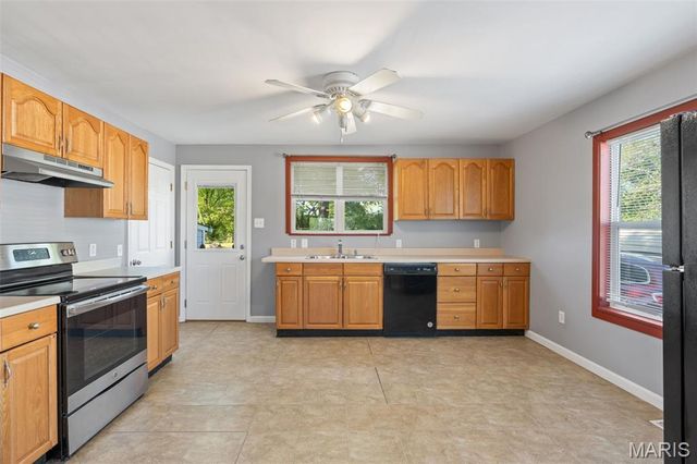 1107 W Congress Street, Pacific, MO 63069