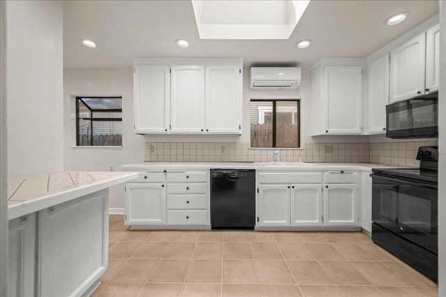 3723 E Pacific Ave, Sacramento, CA 95820