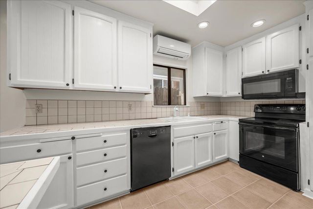 3723 E Pacific Ave, Sacramento, CA 95820