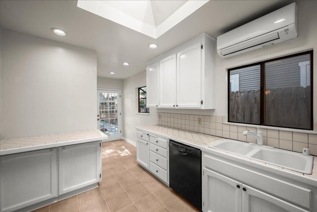 3723 E Pacific Ave, Sacramento, CA 95820