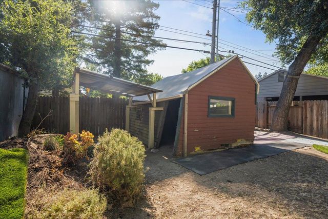 3723 E Pacific Ave, Sacramento, CA 95820