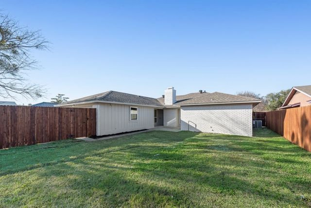 710 Worcester Lane, Garland, TX 75040