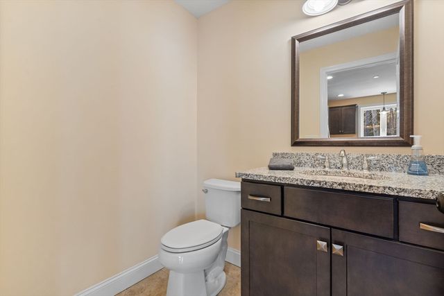 11 Rockingham Road H, Auburn, NH 03032