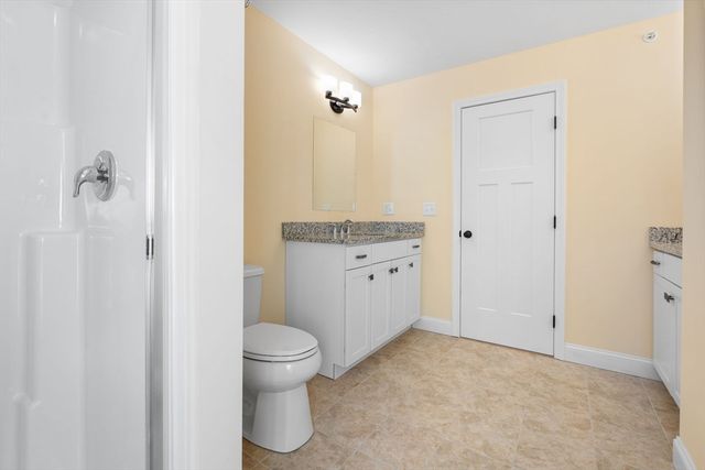 11 Rockingham Road H, Auburn, NH 03032