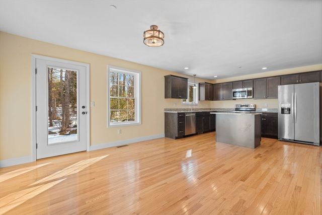 11 Rockingham Road H, Auburn, NH 03032