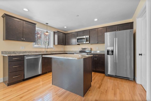 11 Rockingham Road H, Auburn, NH 03032