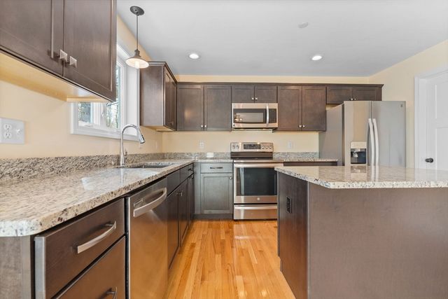 11 Rockingham Road H, Auburn, NH 03032