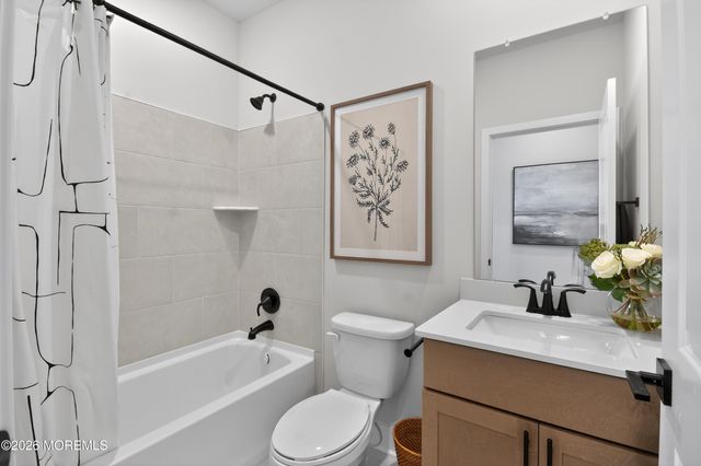 51 Georgetown Drive, Freehold, NJ 07728