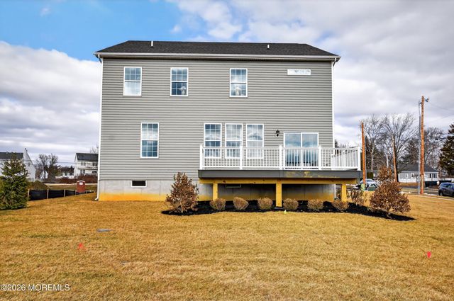 51 Georgetown Drive, Freehold, NJ 07728