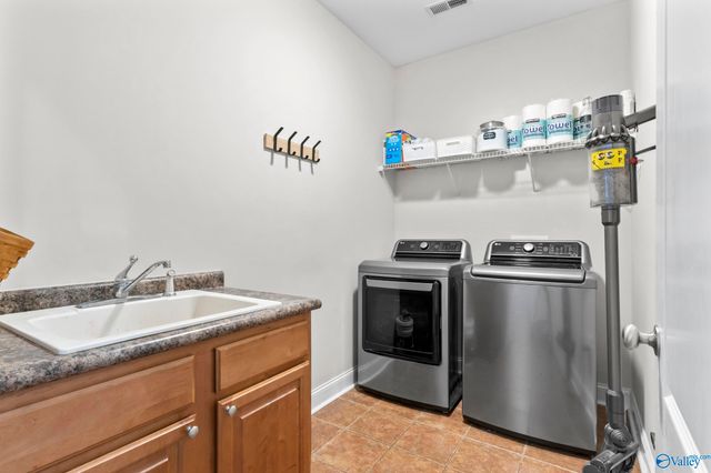 2205 Rosebrooke Drive, Huntsville, AL 35803