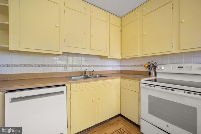 209 DELAWARE AVE, Claymont, DE 19703