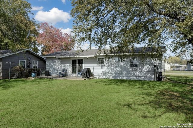 461 Rothe Loop, New Braunfels, TX 78130