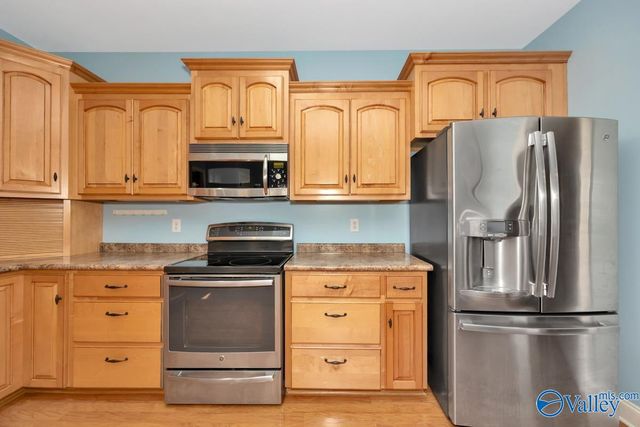 27010 Mill Creek Drive, Athens, AL 35613