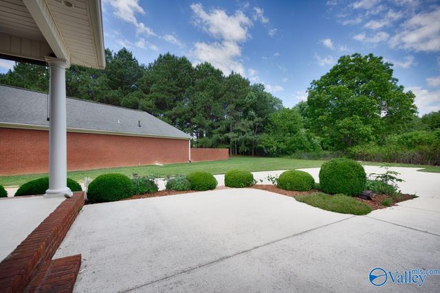 27010 Mill Creek Drive, Athens, AL 35613
