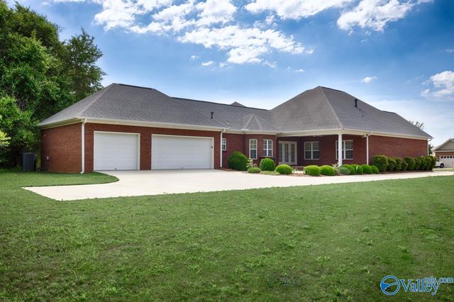 27010 Mill Creek Drive, Athens, AL 35613