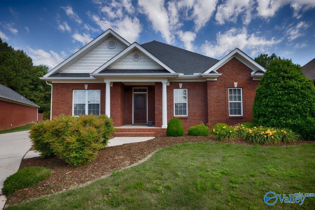 27010 Mill Creek Drive, Athens, AL 35613