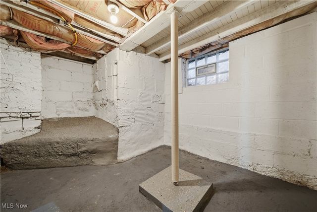 225 Cranz Place, Akron, OH 44310