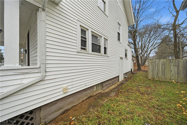 225 Cranz Place, Akron, OH 44310