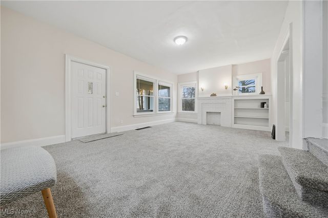 225 Cranz Place, Akron, OH 44310