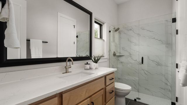 645 Two Creeks LN, Austin, TX 78737